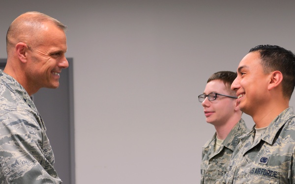 AFIMS Commander visits Yokota