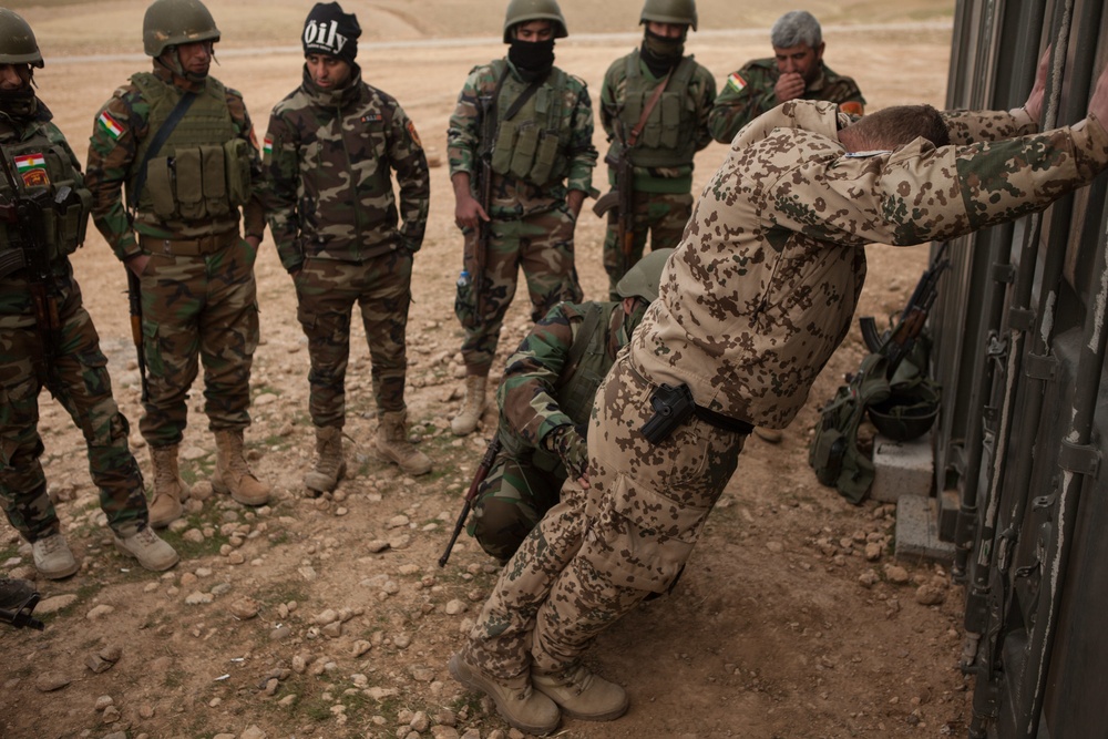 Germans train Zeravani soldiers