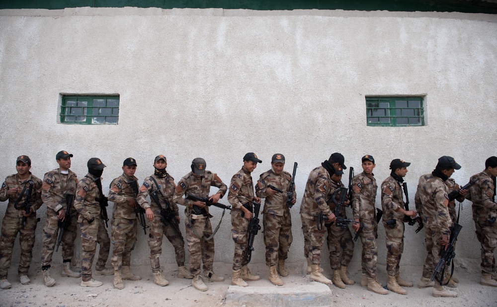 ICTS Trainees Perform Weapon Maintenance