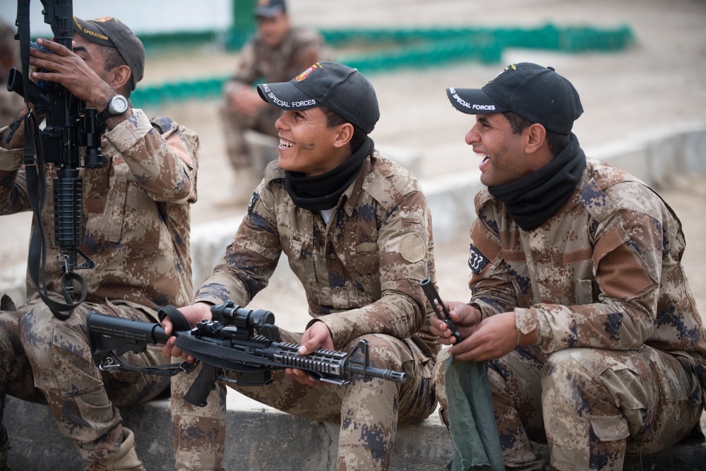 ICTS Trainees Perform Weapon Maintenance