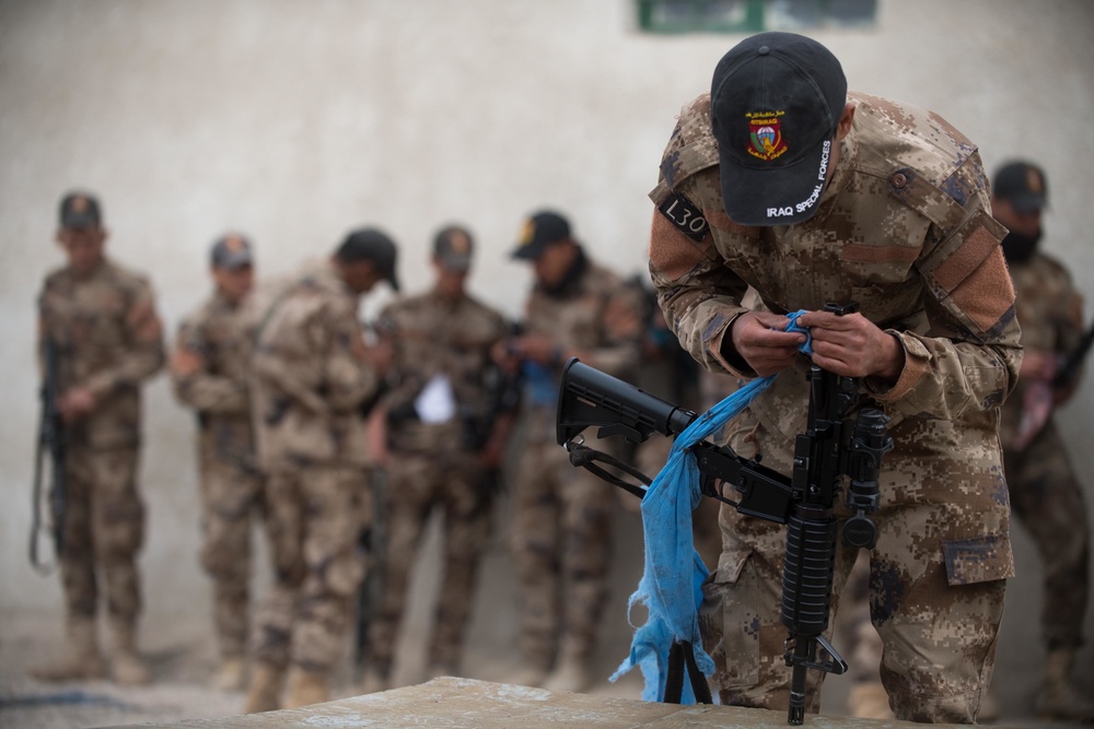 ICTS Trainees Perform Weapon Maintenance