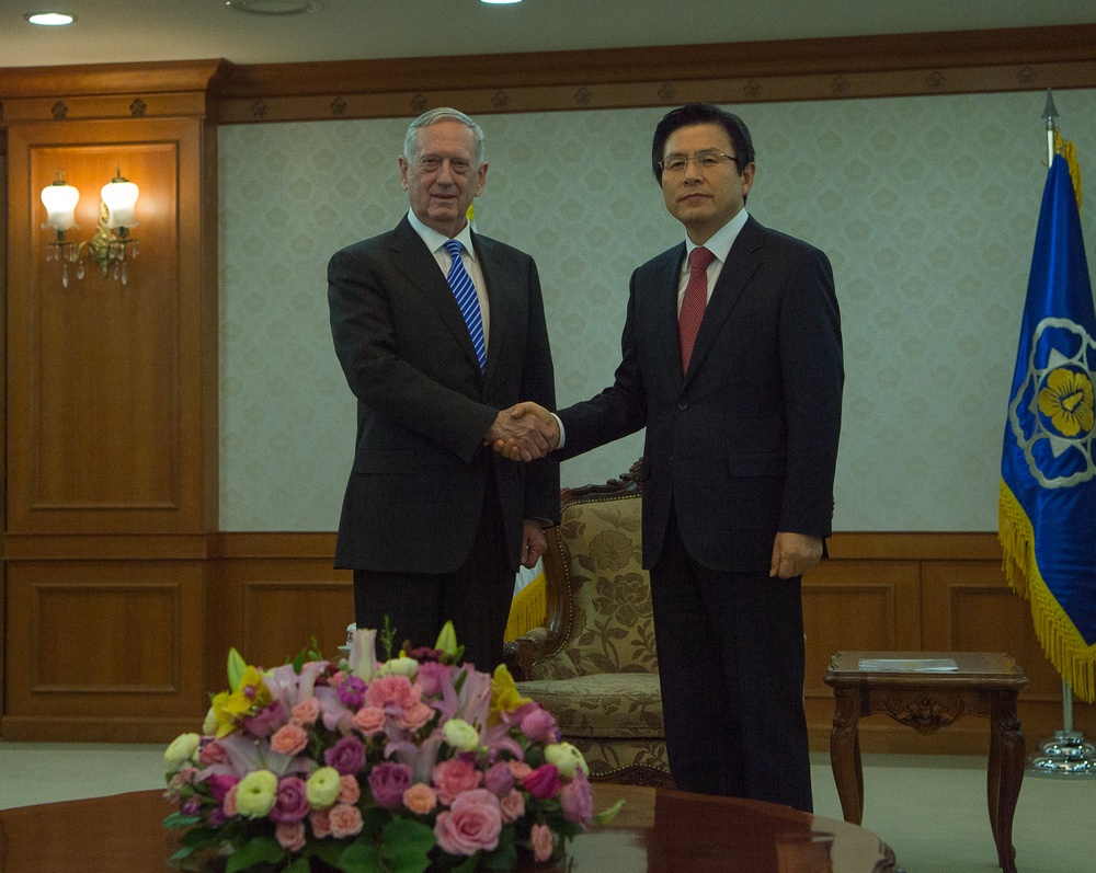 SD meets with acting ROK President