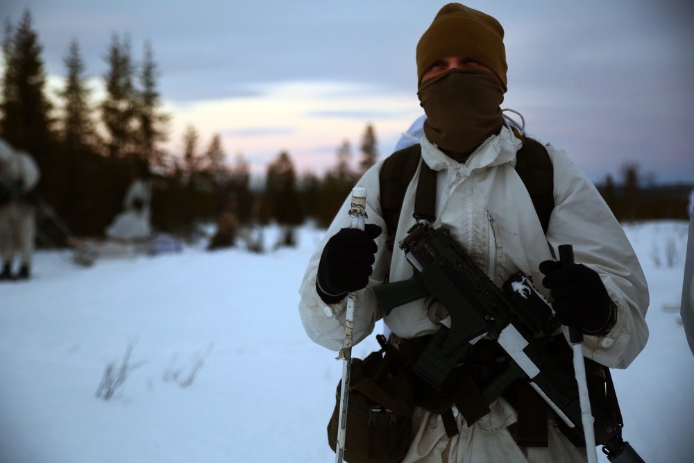 U.S Marines participate in Swedish Basic Winter Warfare Course