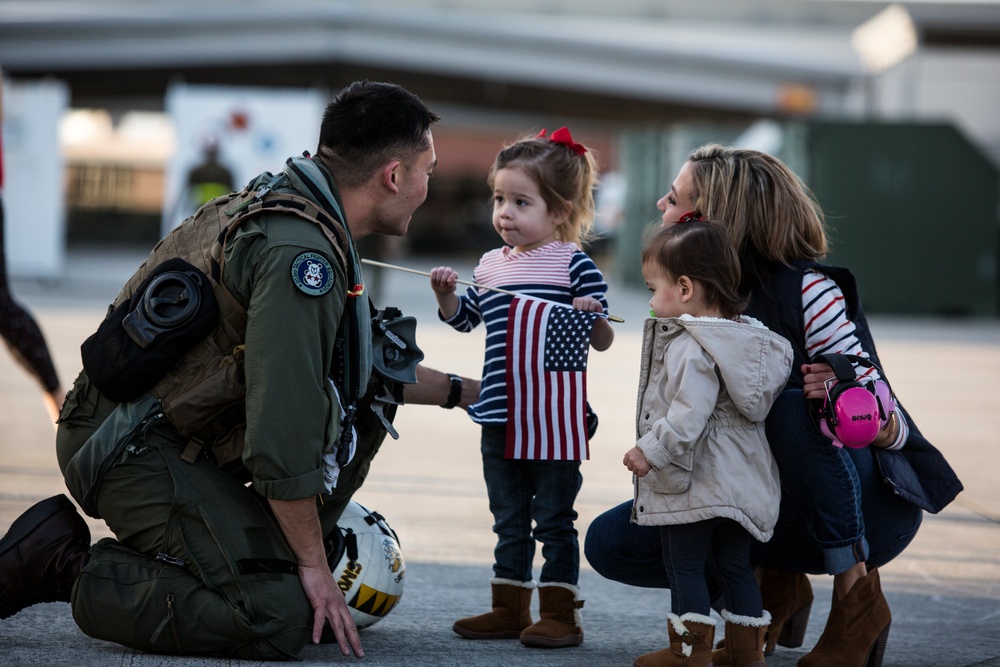 VMA-542 Returns after Deployment with the 22nd MEU