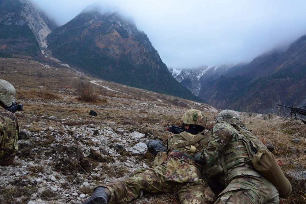 SQUAD LIVE FIRE EXERCISE ,RIVOLI BIANCHI RANGE 1 Feb 2017