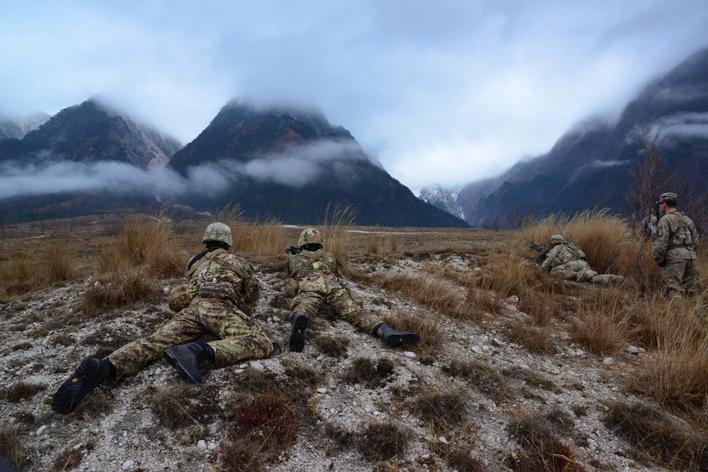 SQUAD LIVE FIRE EXERCISE ,RIVOLI BIANCHI RANGE 1 Feb 2017