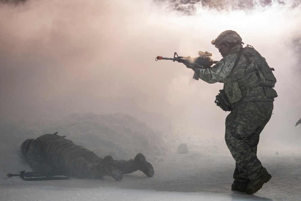 574th Composite Supply Company Soldiers conduct combat skills sustainment training