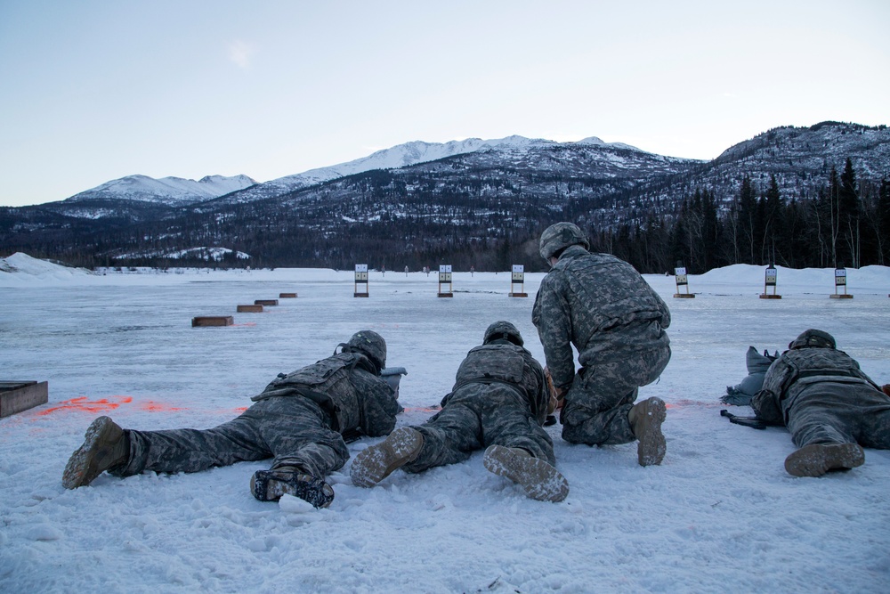 574th Composite Supply Company Soldiers conduct combat skills sustainment training