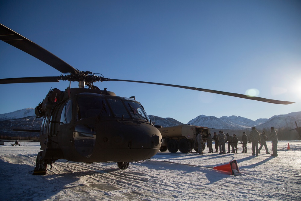 574th Composite Supply Company Soldiers conduct combat skills sustainment training