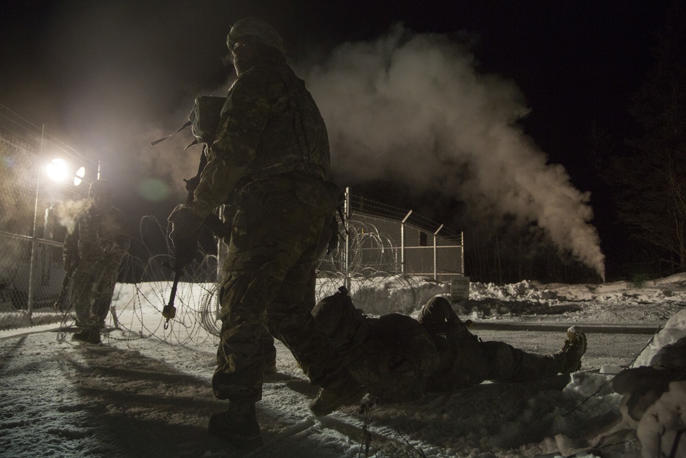 574th Composite Supply Company Soldiers conduct combat skills sustainment training