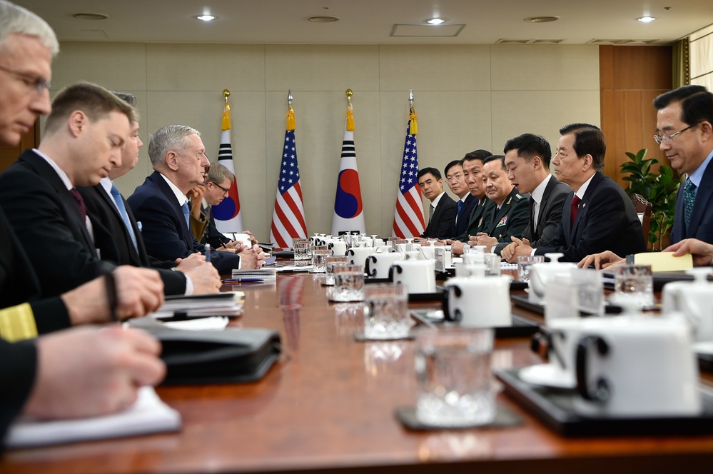 SD meets with ROK Minister of National Defense