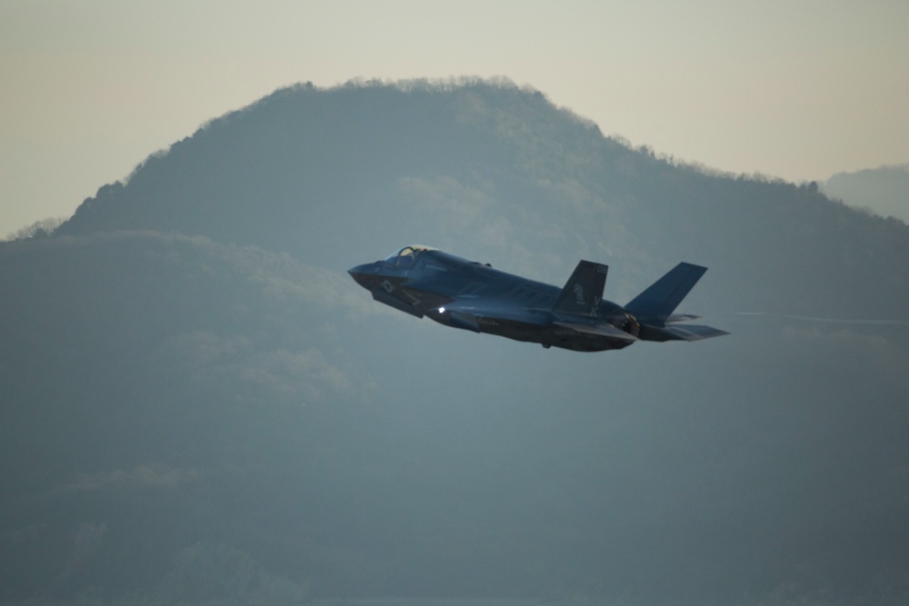 F-35B Lighting II training flights