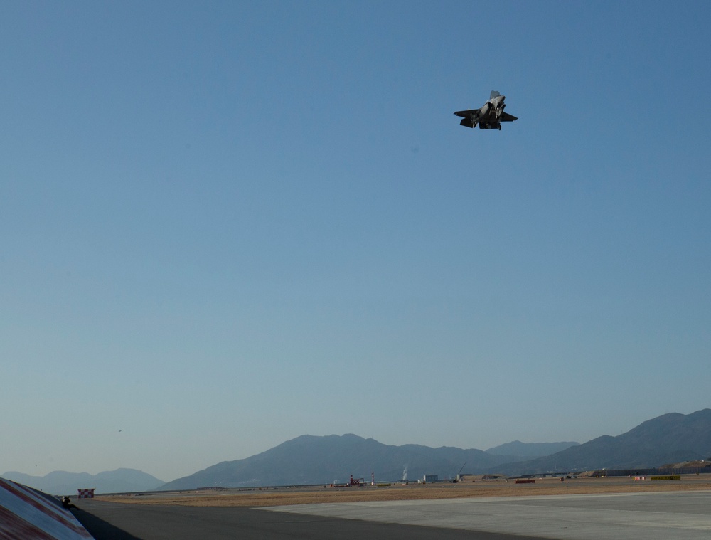 F-35B Lighting II training flights