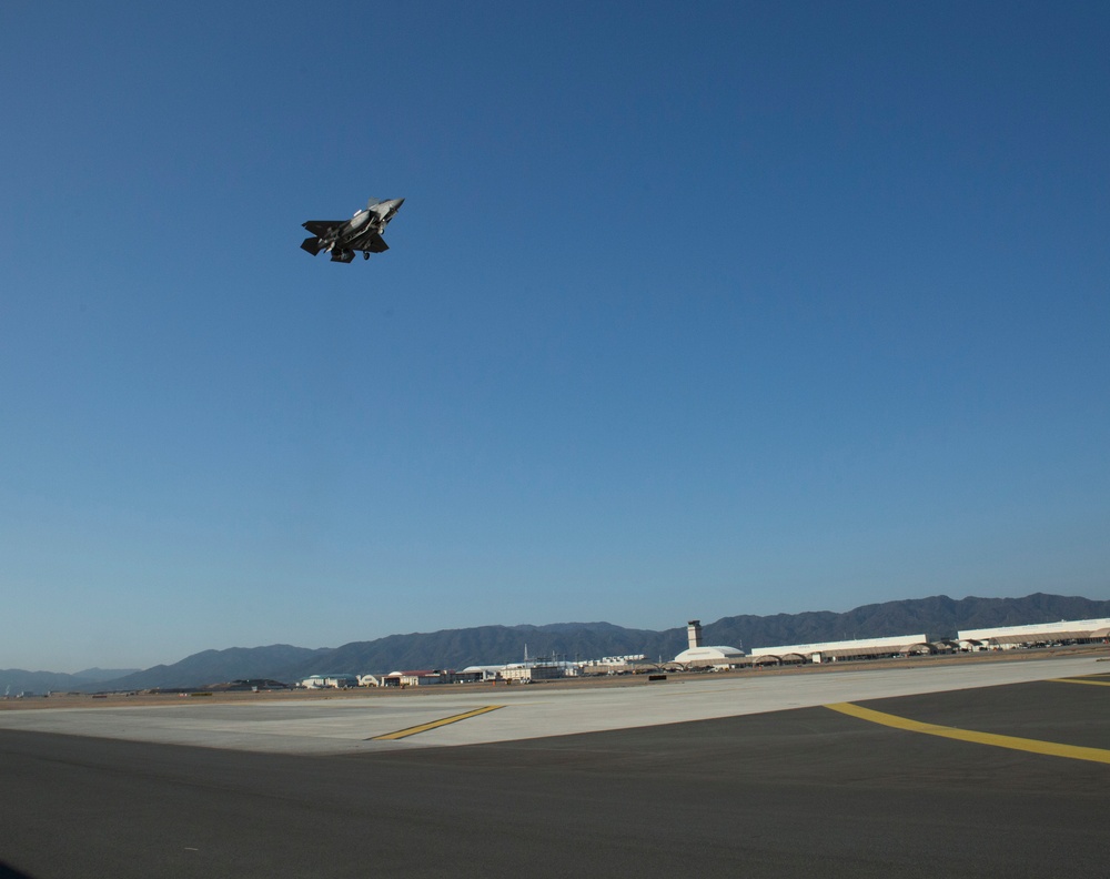 F-35B Lighting II training flights