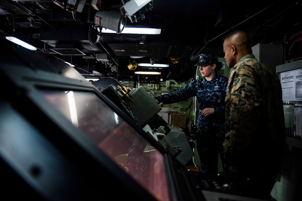 Maj. Gen. Timberlake visits USS Green Bay