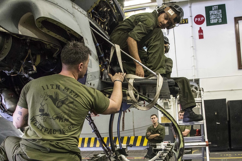 MV-22 Maintenance