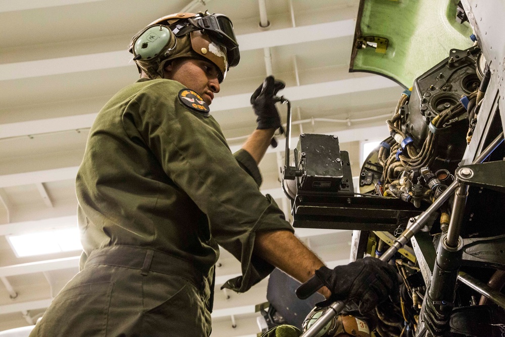 MV-22 Maintenance