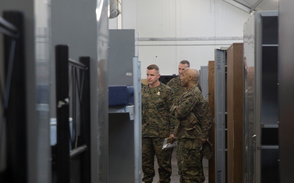 One-star general visits SPMAGTF-CR-AF Marines