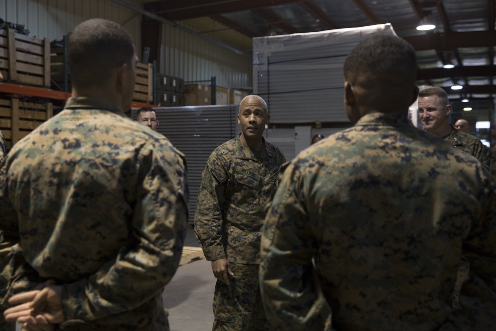 One-star general visits SPMAGTF-CR-AF Marines