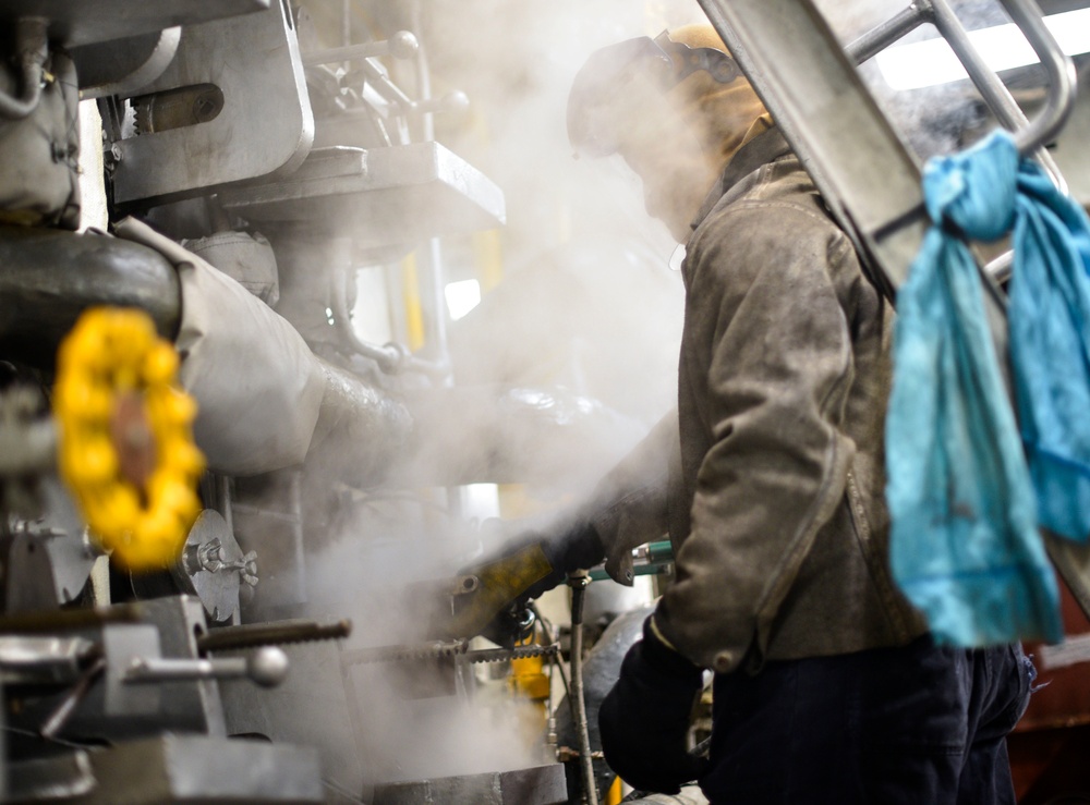 Engineering department evaluation aboard USS Bonhomme Richard (LHD 6)