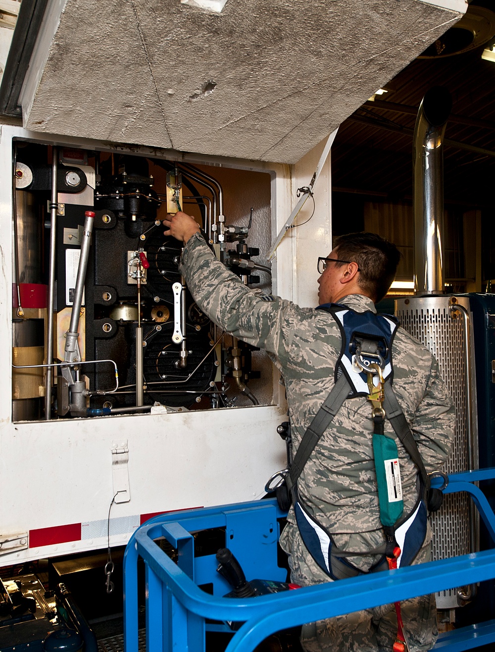 91st MMXS Airmen maintain missile operations