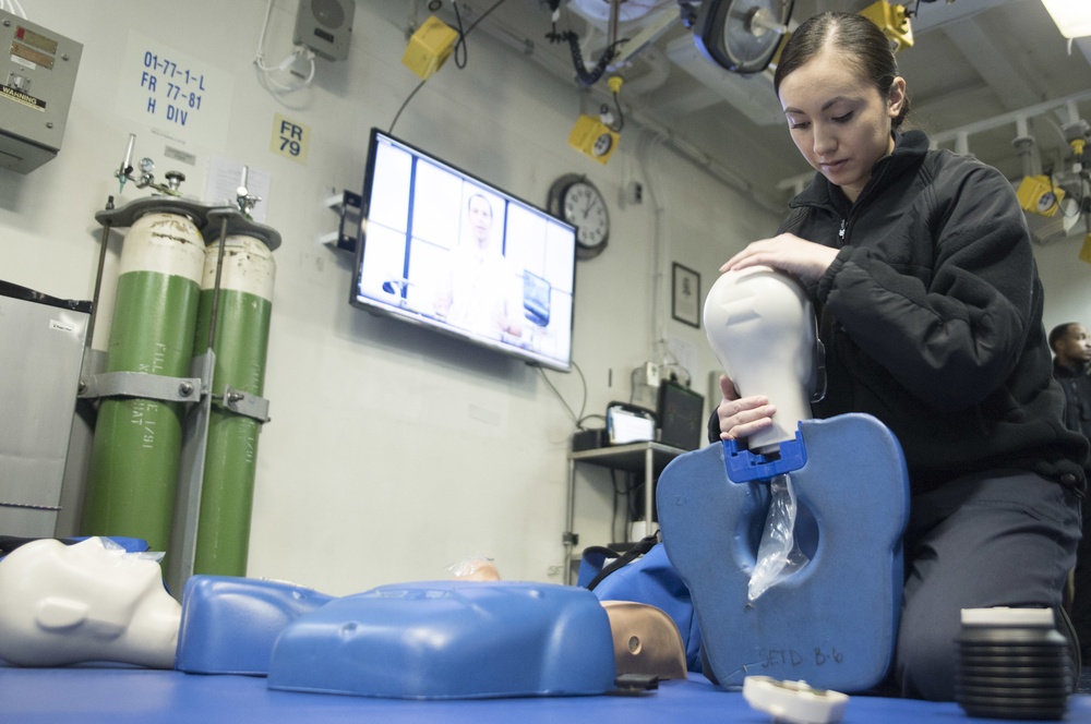 CPR Class Aboard Amphibious Assault Ship USS Bonhommme Richard (LHD 6)