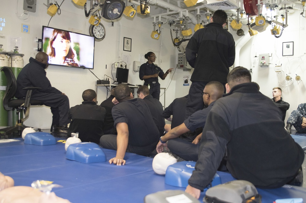 CPR Class Aboard Amphibious Assault Ship USS Bonhommme Richard (LHD 6)