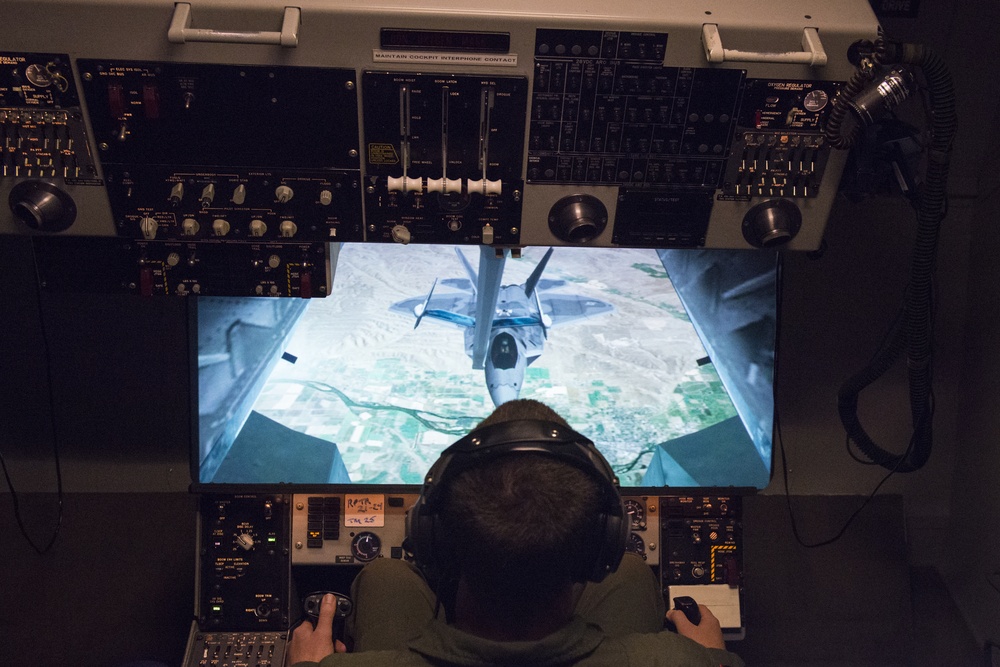 Simulators help train aircrews