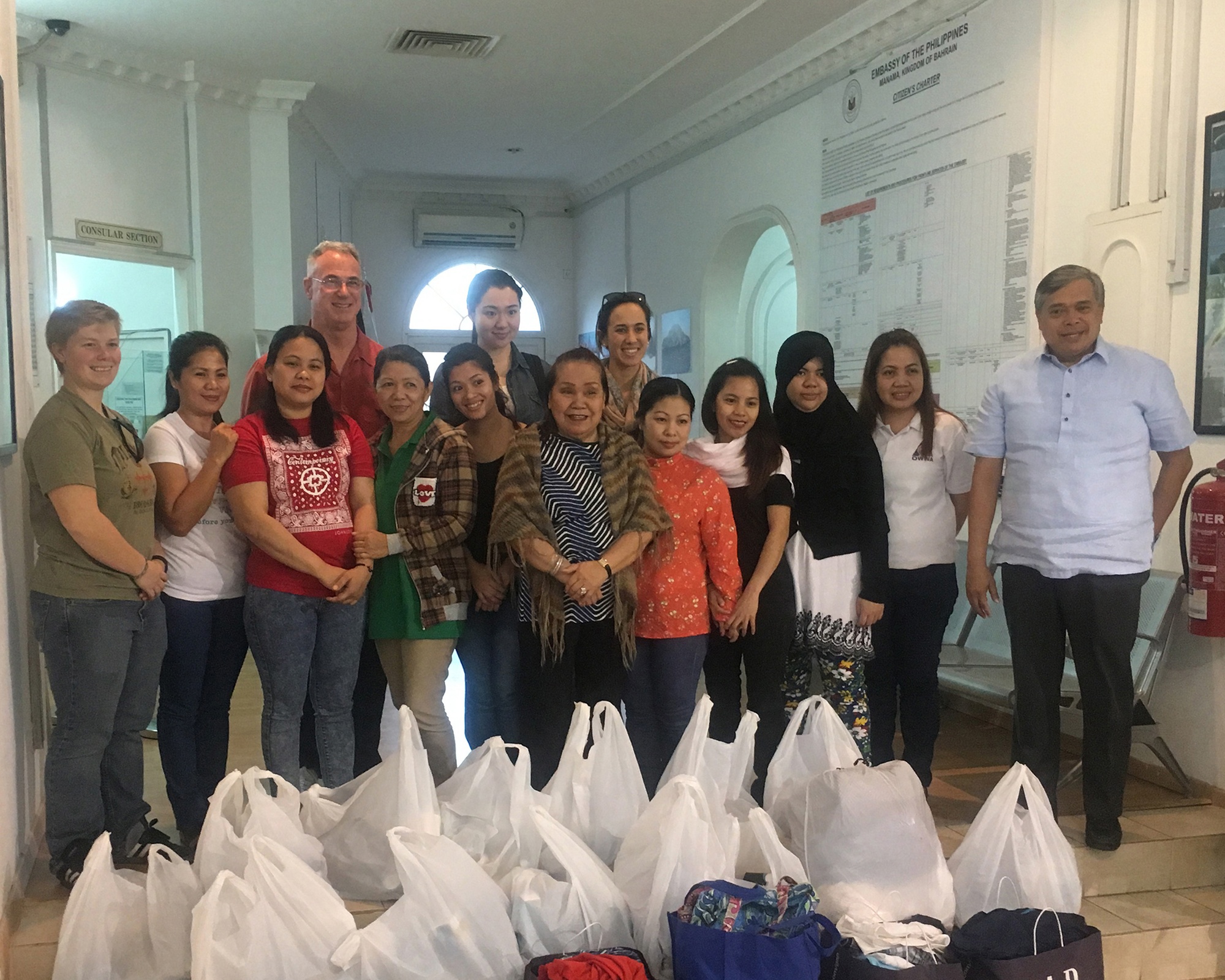 DVIDS - Images - USS Makin Island Volunteers At Bahrain Filipino