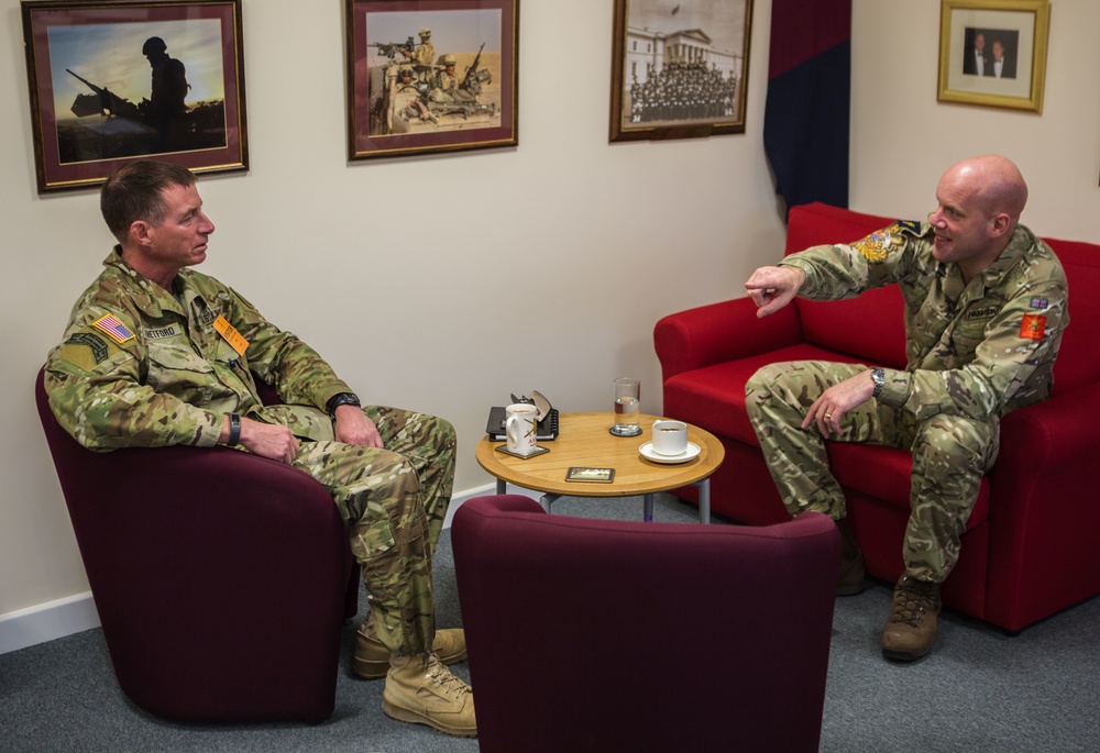 US CENTCOM CSM meets with U.K. Army Sgt. Maj.