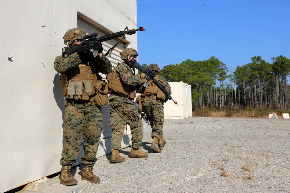 MWSS-271 Engineer Co. clears MCOLF Atlantic’s MOUT town