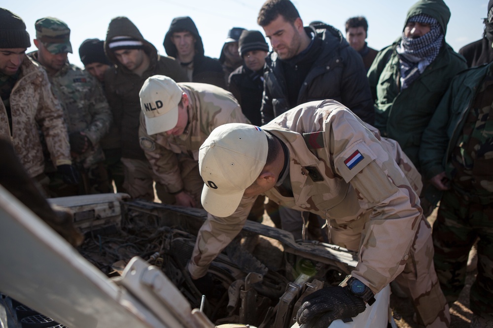 Dutch and Norwegians train Peshmerga soldiers