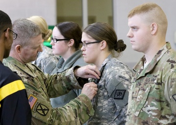 Military Police Officers Receive Awards