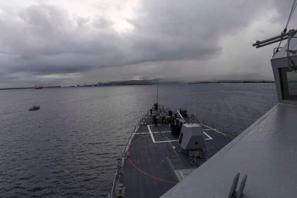 USS Wayne E. Meyer (DDG 108) Arrives in Guam