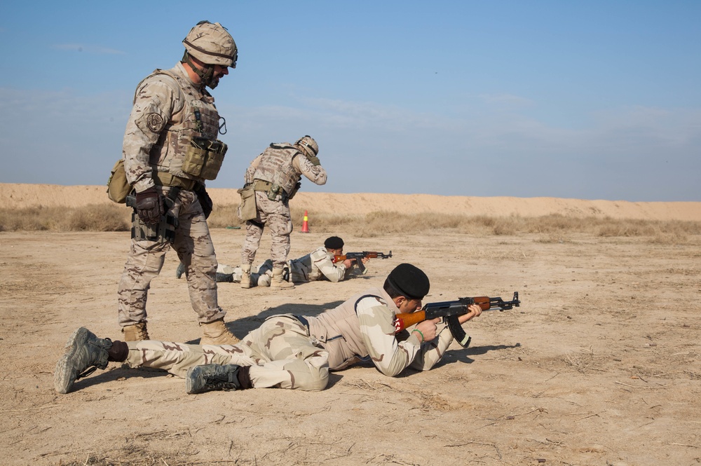 Iraqi security force AK-47 training