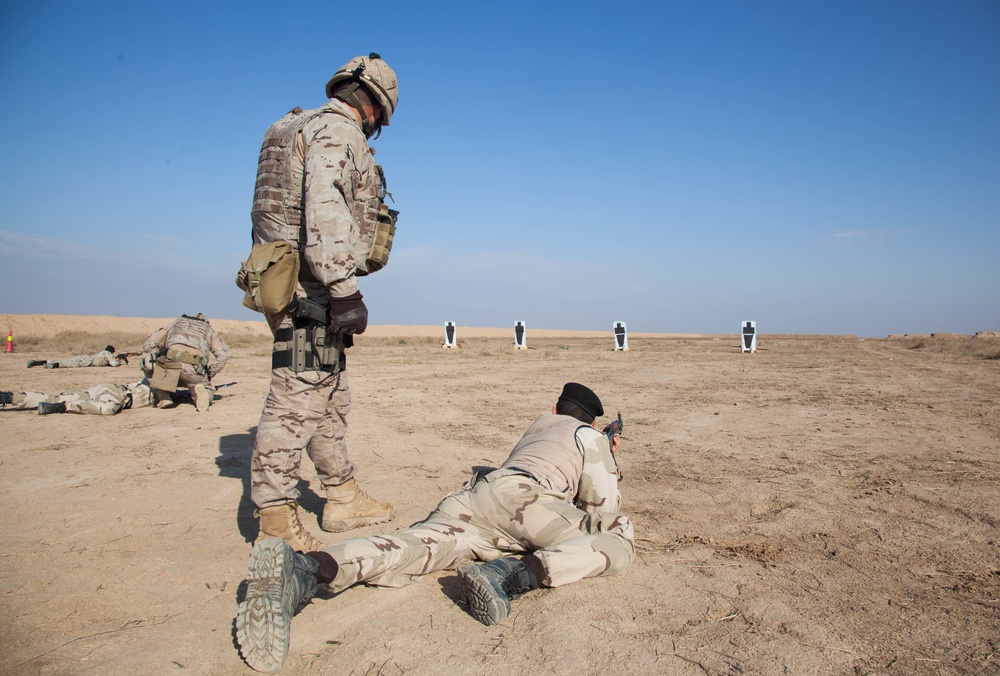 Iraqi security force AK-47 training