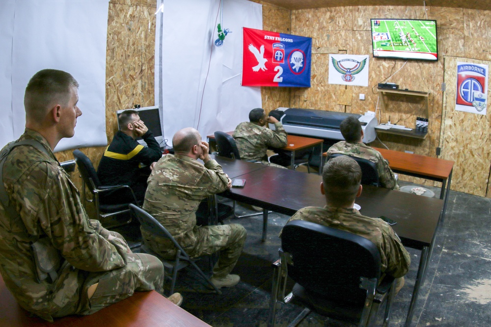 Falcons Enjoy Super Bowl in Iraq