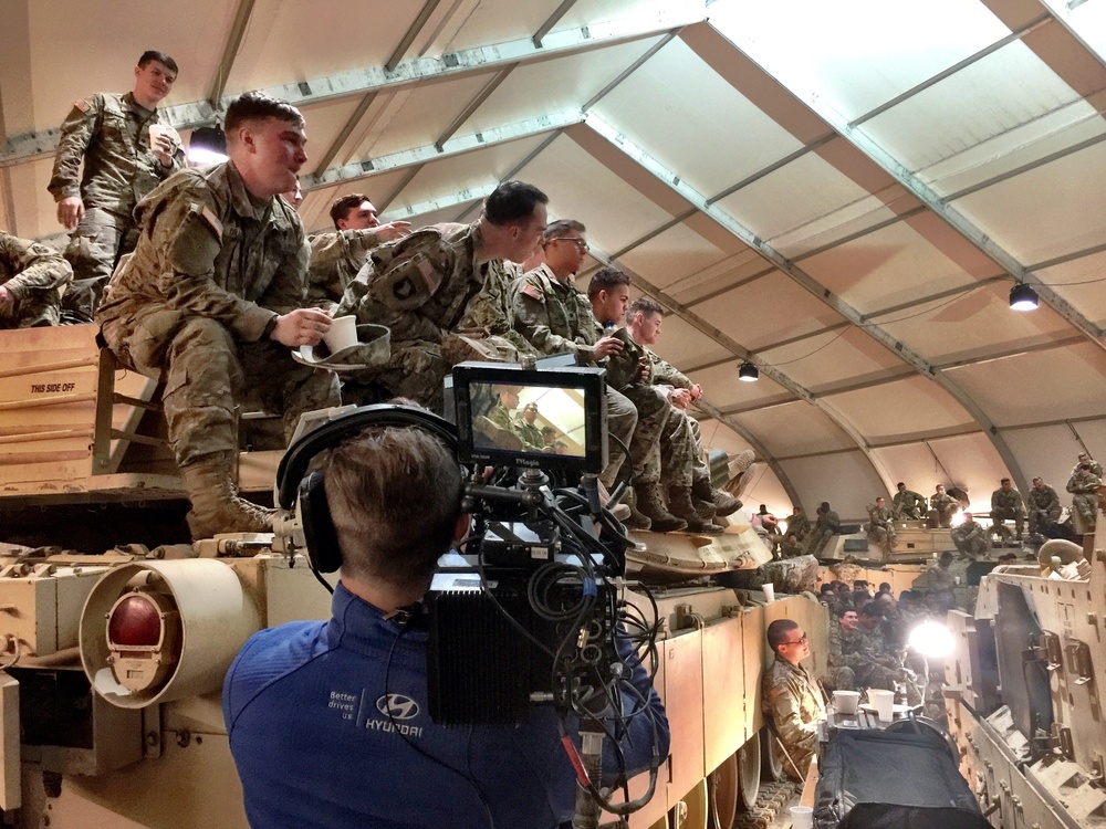 Soldiers go to Super Bowl with families … from Poland