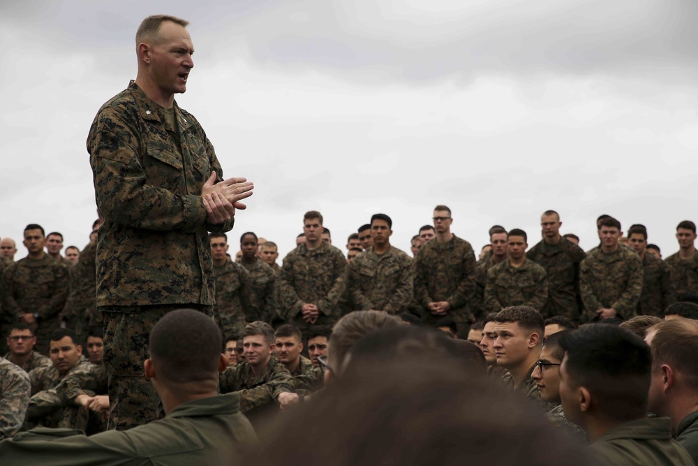 BLT commander, sergeant major address embarked troops