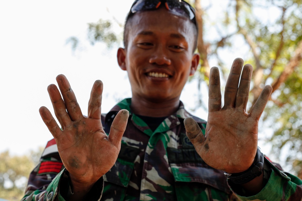 Cobra Gold 17, Construction At The at Ban Tha Kham Rai Duea Samakee School