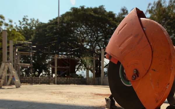 Cobra Gold 17, Construction At The at Ban Tha Kham Rai Duea Samakee School