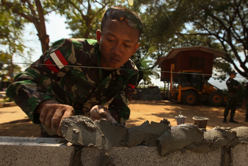 Cobra Gold 17, Construction At The at Ban Tha Kham Rai Duea Samakee School