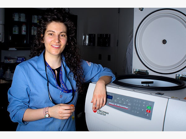 Army researcher uses gold to help identify warfighter injuries