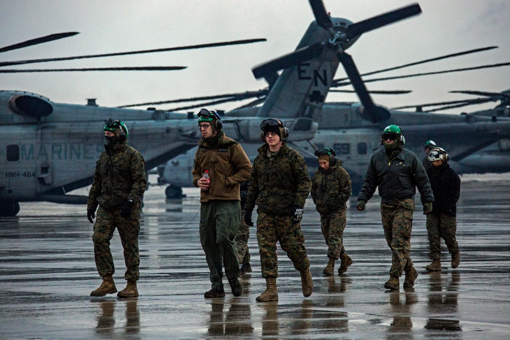 Marine Heavy Helicopter Squadron 464 Max Launch Exercise