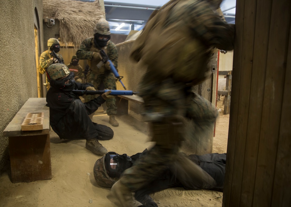 Assess, Evaluate, Respond: Task Force Southwest Marines conduct Force Protection training