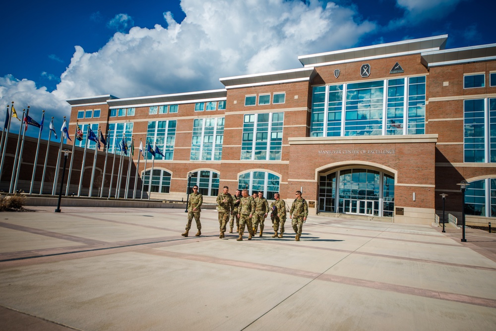 Lt. Gen. Michael D. Lundy, commanding general, Combined Arms Center, visits the Maneuver Center of Excellence.