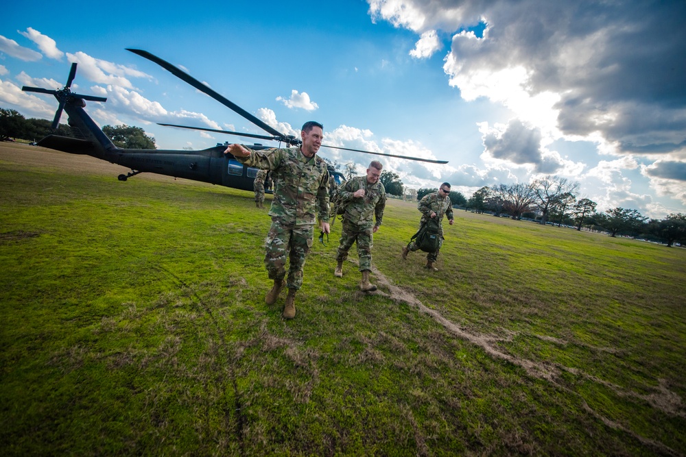 Lt. Gen. Michael D. Lundy, commanding general, Combined Arms Center, visits the Maneuver Center of Excellence.