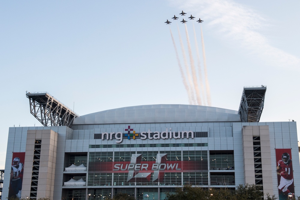 Thunderbirds perform flyover at Super Bowl LI