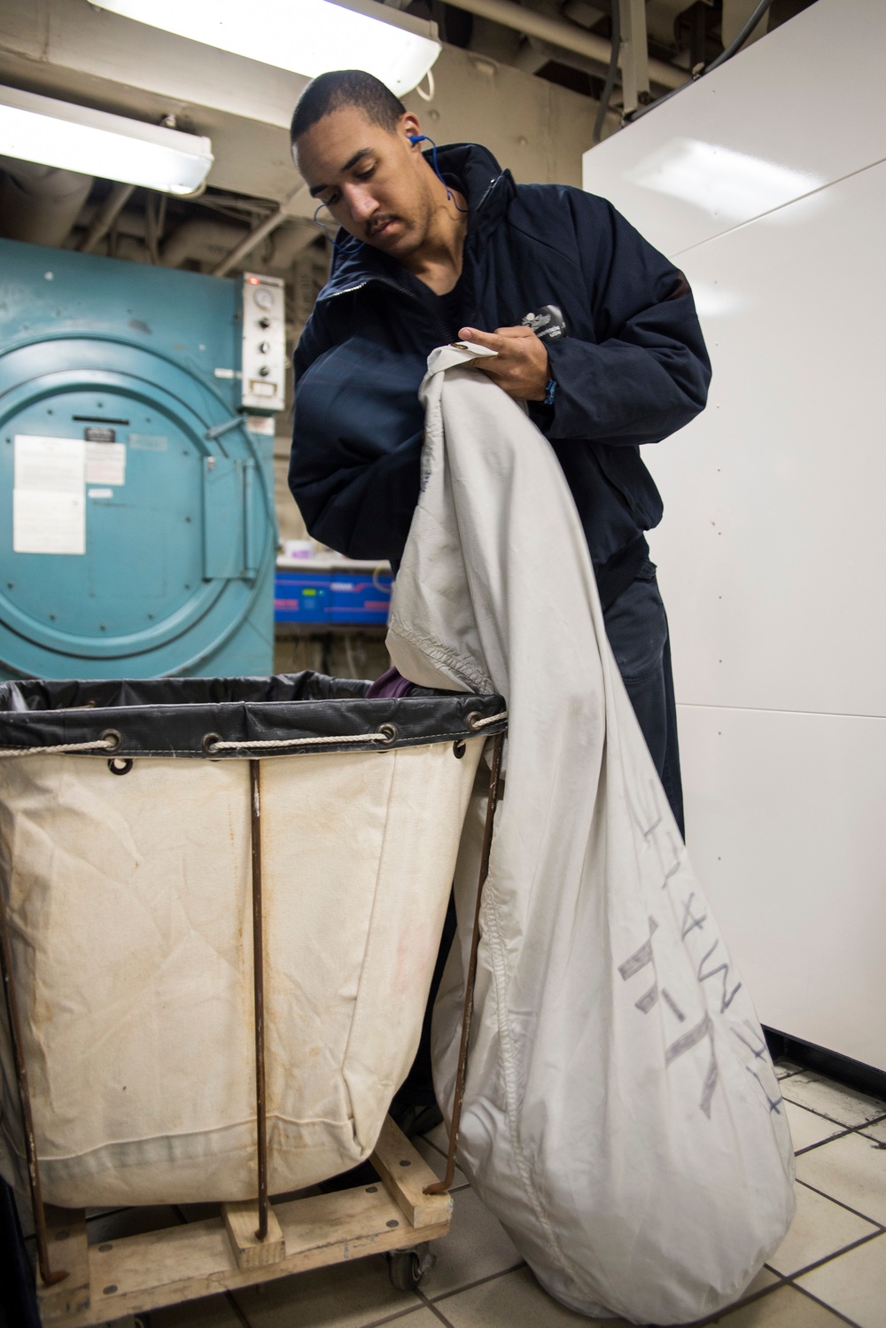 Around the decks aboard USS Bonhomme Richard (LHD 6)