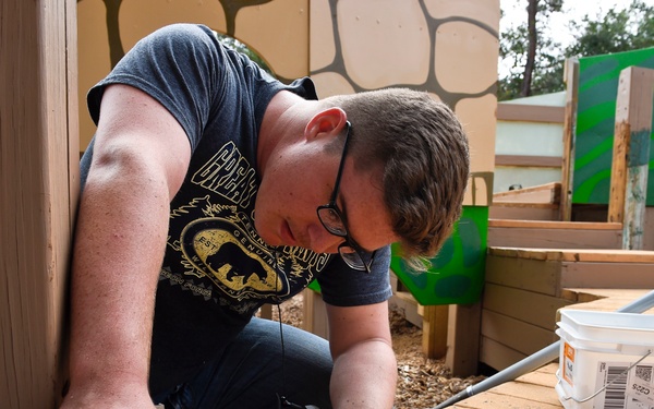 IW Students Assist with Park Restoration